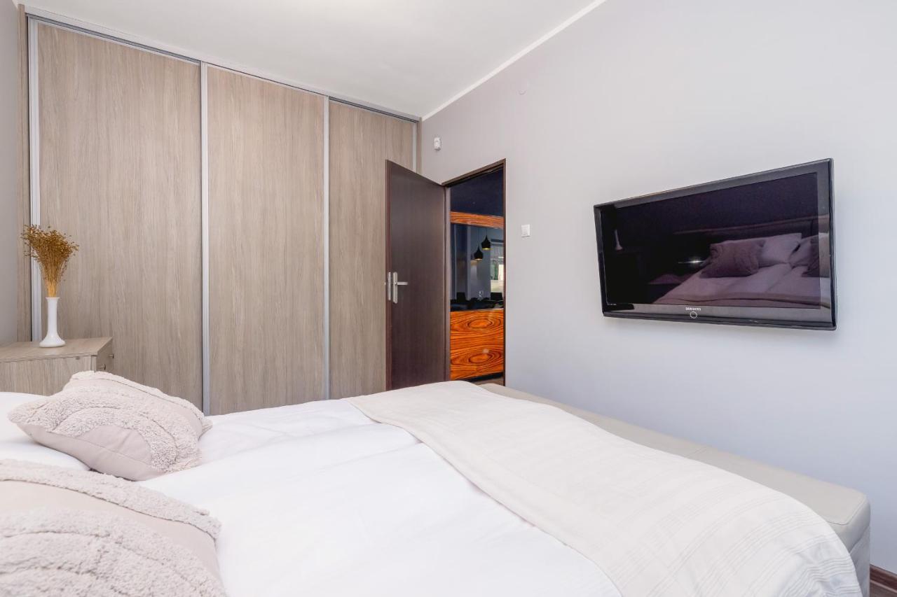 Stylish Korfantego Apartment Next To Spodek By Noclegi Renters Κατοβίτσε Εξωτερικό φωτογραφία